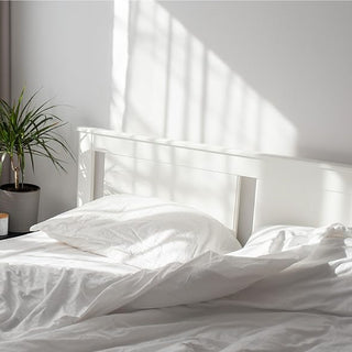 Summer Bedding Idea, White Bedding with queen and king size