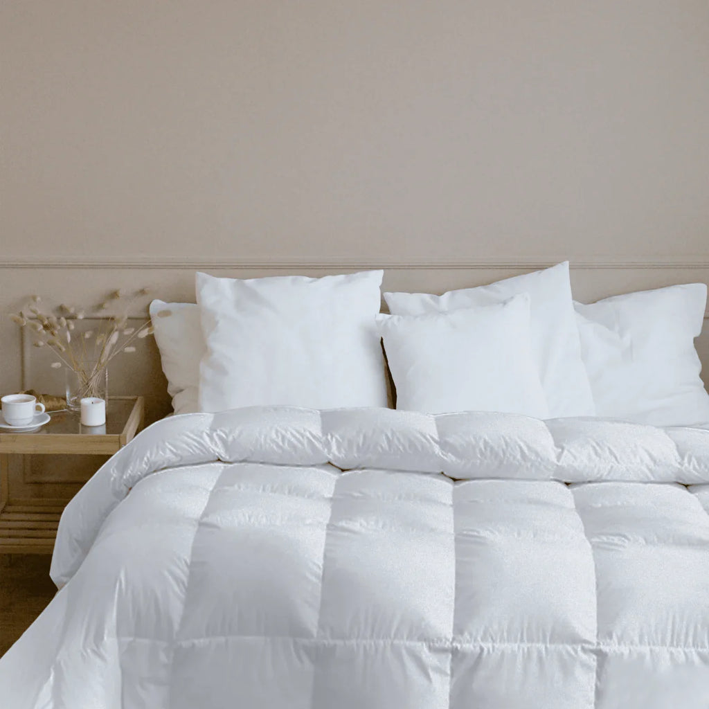725 Loft European White Duck Down Comforter
