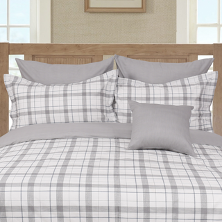 Soft and breathable cotton duvet cover for a comfortable night's sleep