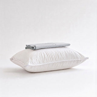 650 Loft White Duck Down Travel Pillow