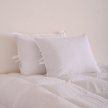 How to clean feather pillows without damaging them? – Linens Delight